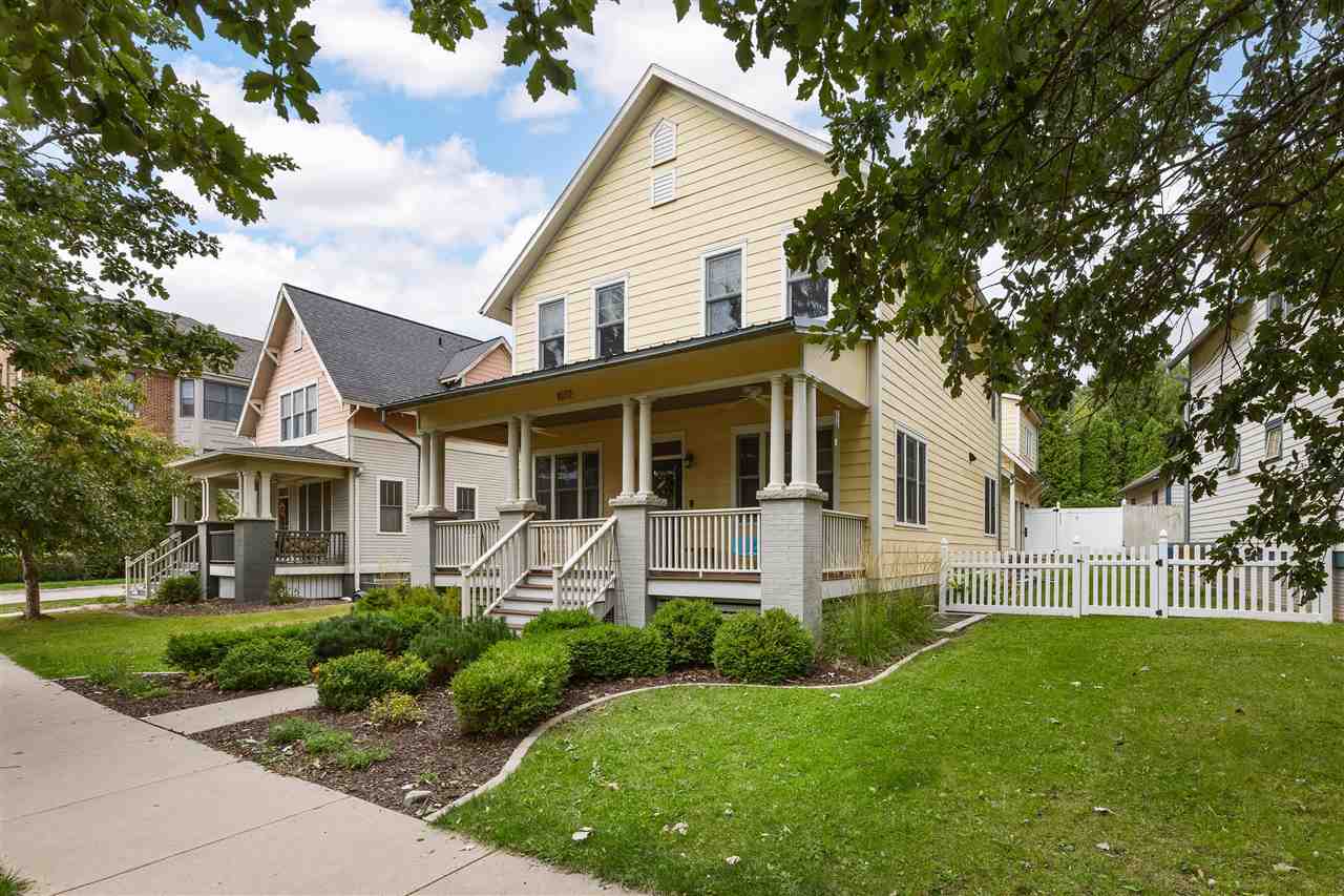 1072 Foster Road Iowa City, IA 52245 - Photo 1 of 75 Gallery Image 1