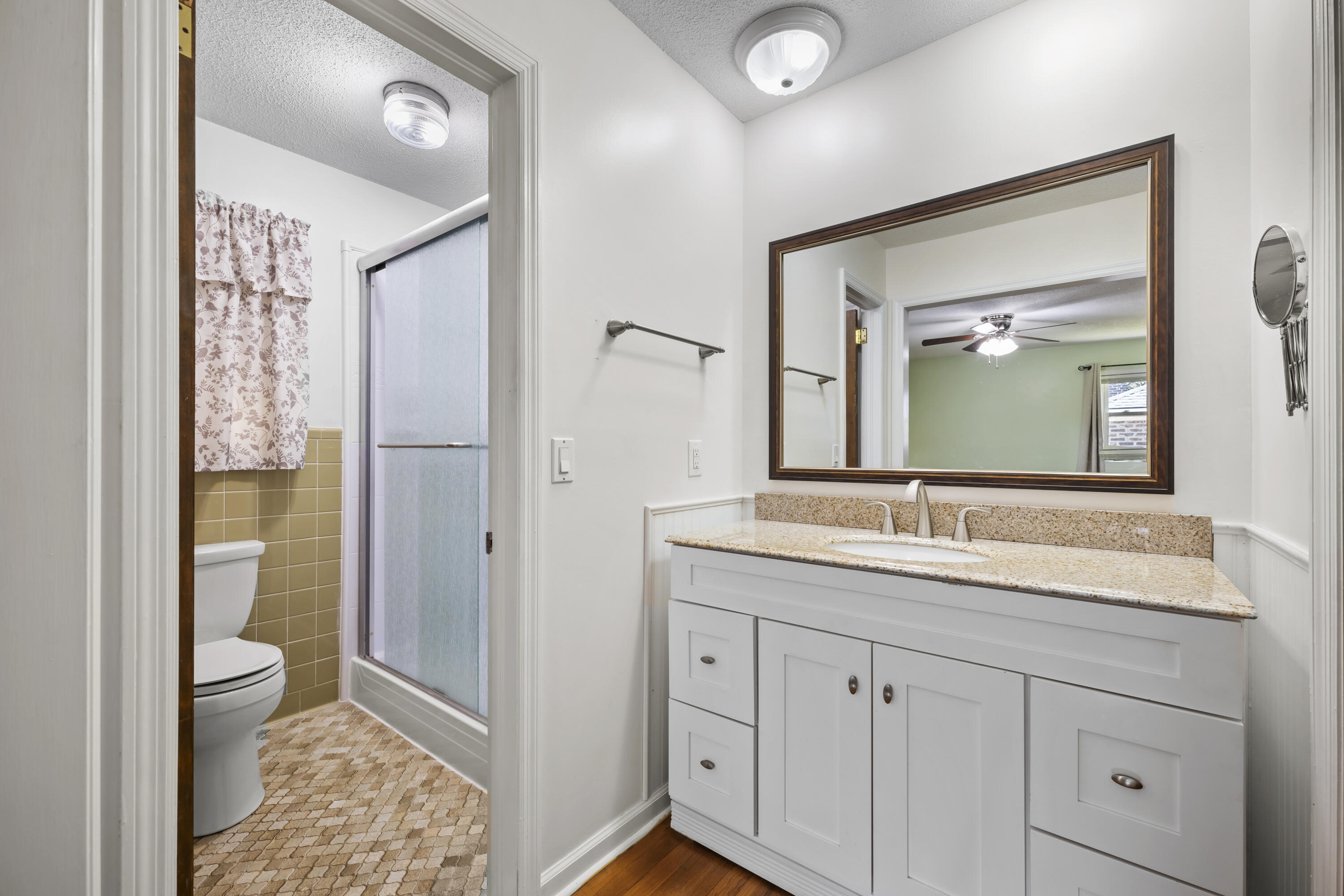 1019 Yeamans Hall Road Hanahan, SC 29410 - Photo 18 of 32 Primary Bathroom