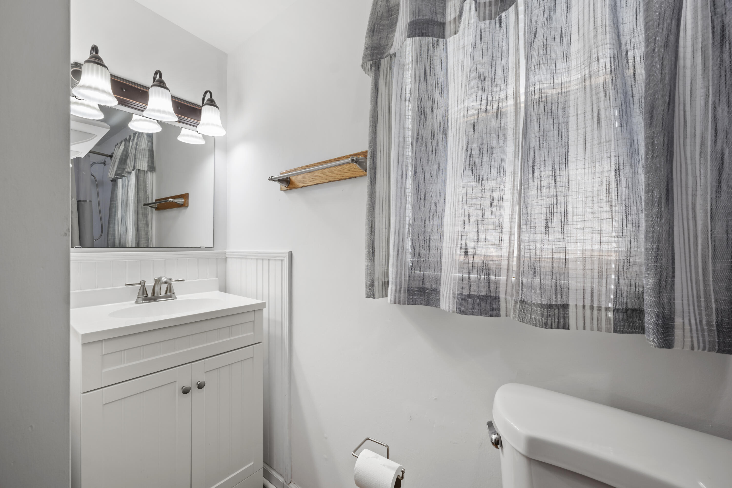 1019 Yeamans Hall Road Hanahan, SC 29410 - Photo 24 of 32 FROG Bathroom