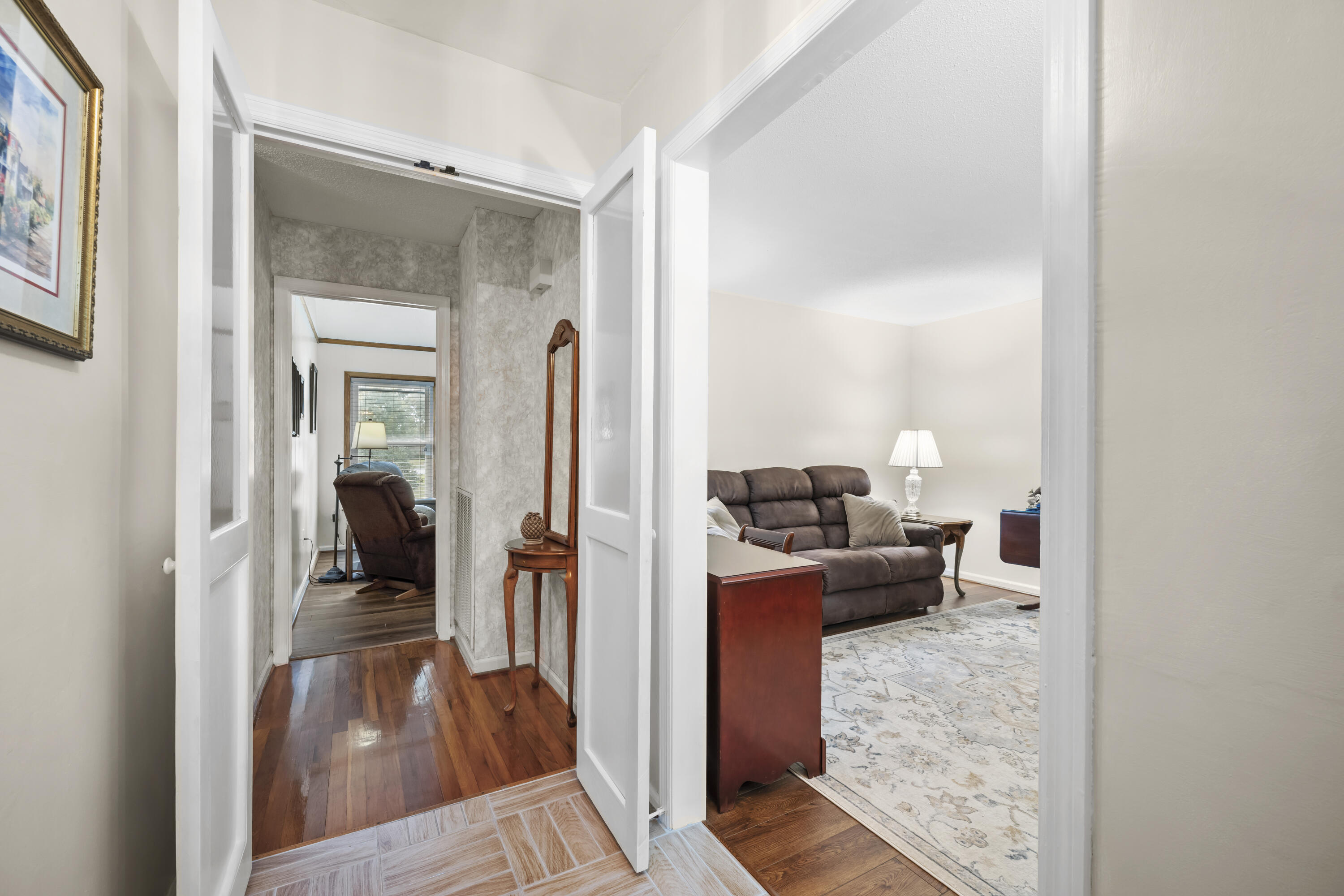 1019 Yeamans Hall Road Hanahan, SC 29410 - Photo 5 of 32 Entryway