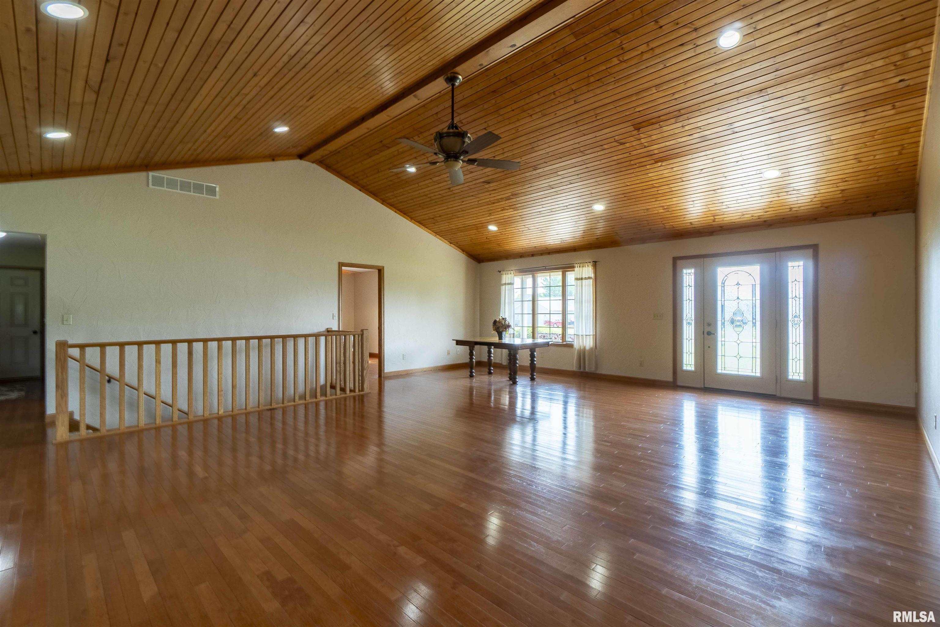 1013 Coal Bank Road Metamora, IL 61548 - Photo 12 of 49