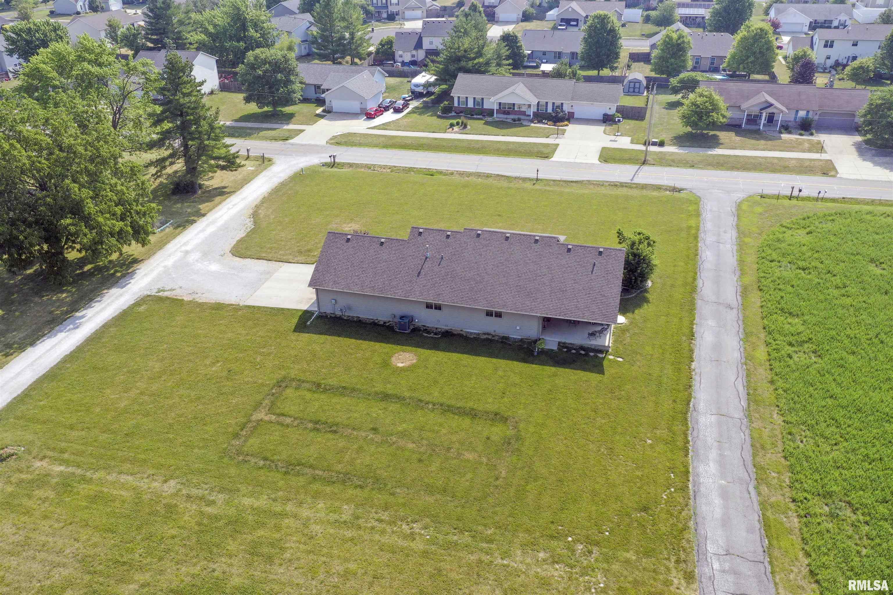 1013 Coal Bank Road Metamora, IL 61548 - Photo 8 of 49