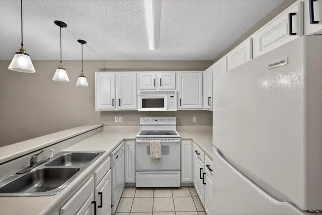 $265,000 | 964 Scenic Oak Lane, Fort Walton Beach, FL 32547