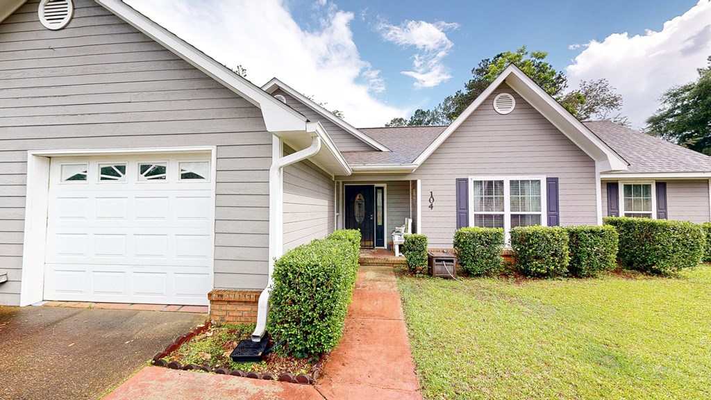 104 East Roxbury Road Dothan, AL 36305 - Photo 2 of 26