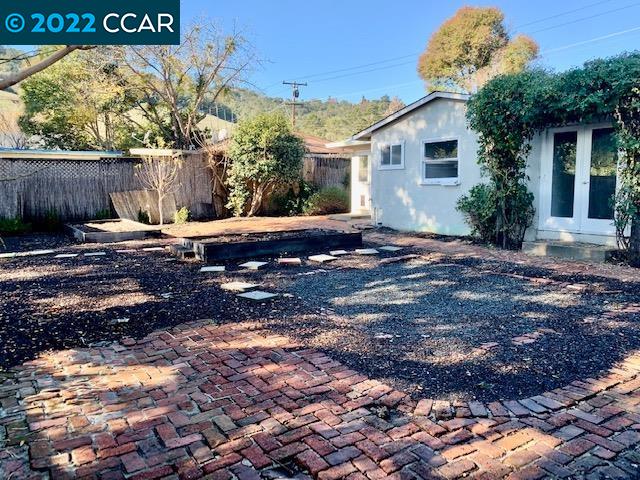 3263 Hillview Lane Lafayette, CA 94549 - Photo 6 of 24 a view of a house with a yard