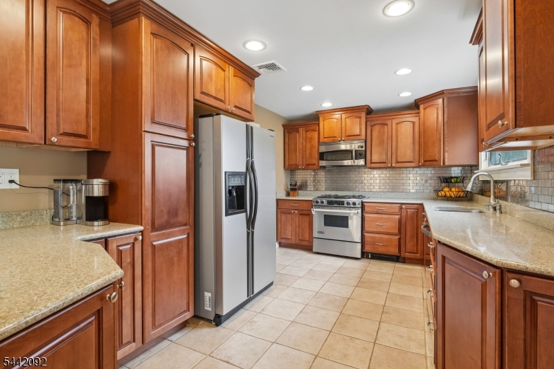 361 North Road Chester, NJ 07930 - Photo 10 of 24