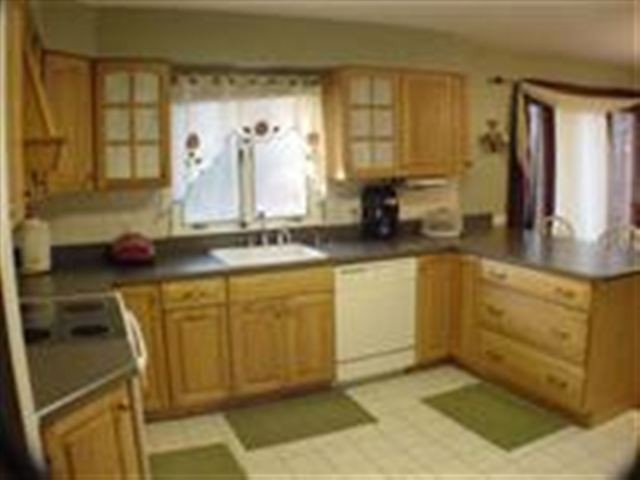 131 Raylinsky Road Ballston Lake, NY 12019 - Photo 4 of 9 Photo 4