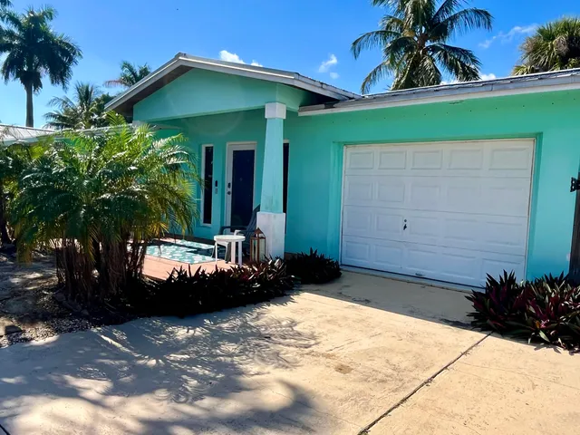 a bathroom with a bath tub