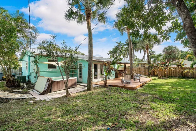 a view of backyard with tree
