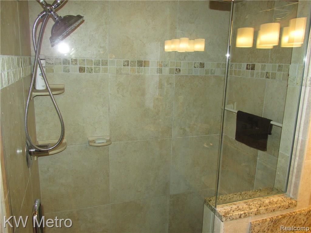 1104 Loncar Drive Rochester, MI 48307 - Photo 21 of 46 EuroGlass.JPG