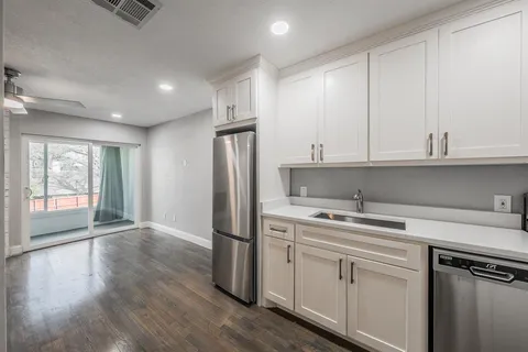 $213,999 | 5757 Martel Avenue, Unit B08, Dallas, TX 75206