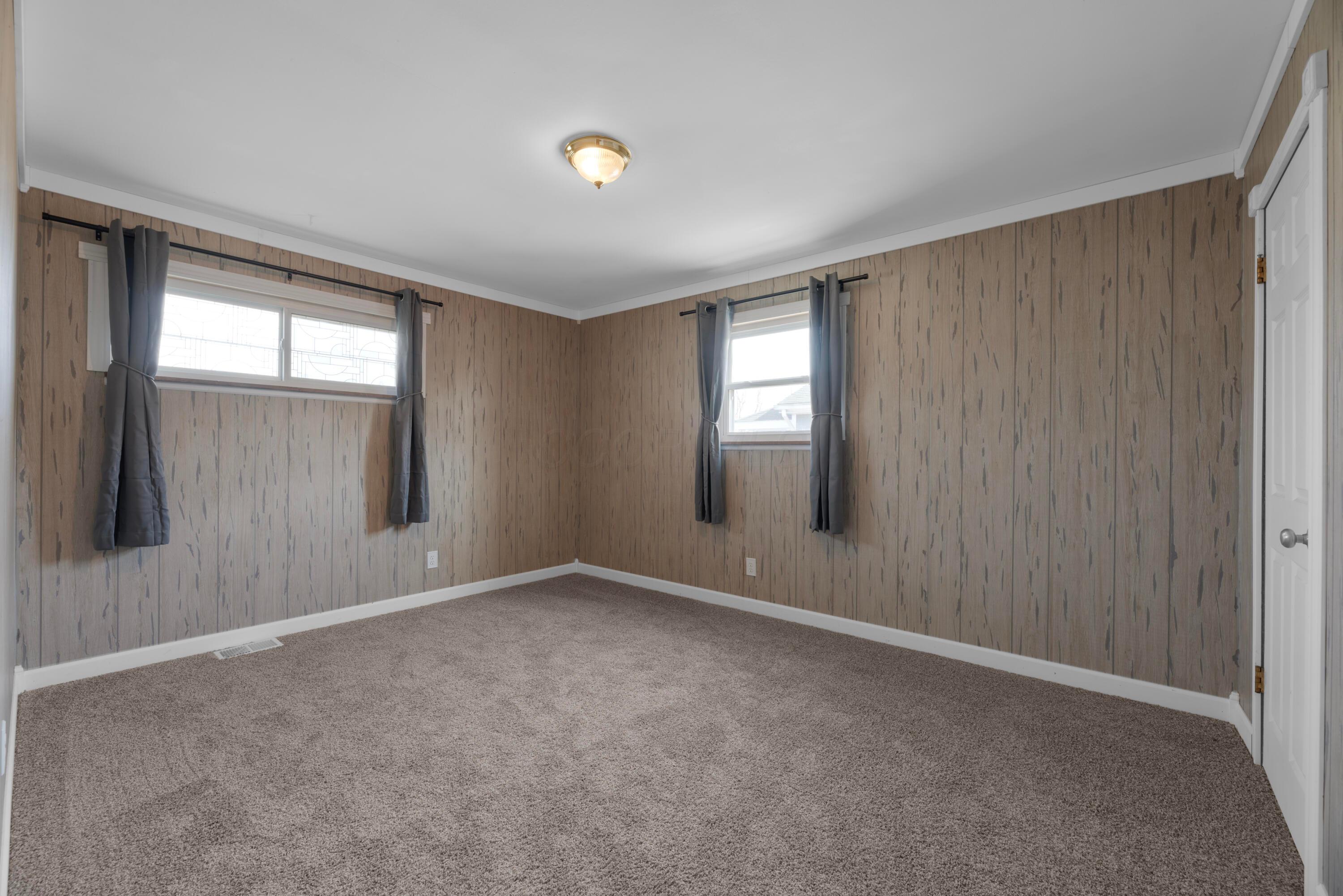 3251 Eakin Road Columbus, OH 43204 - Photo 20 of 37 MAR_8720