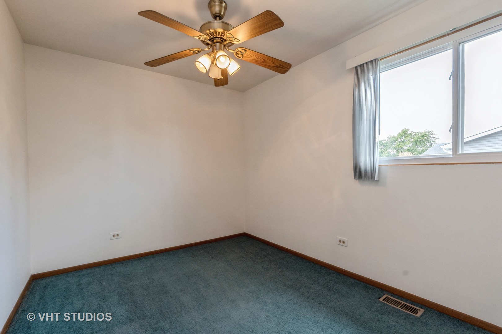 57 Timberlane Road Matteson, IL 60443 - Photo 14 of 25 an empty room with a window