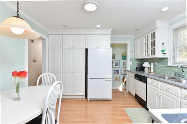 48 Norfolk Road Braintree, MA 02184 - Photo 7 of 24 Gallery Image 7