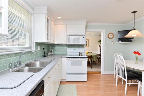 48 Norfolk Road Braintree, MA 02184 - Photo 8 of 24 Gallery Image 8