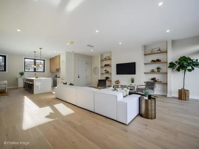 $1,299,000 | 1412 North Elk Grove Avenue, Unit E, Chicago, IL 60622