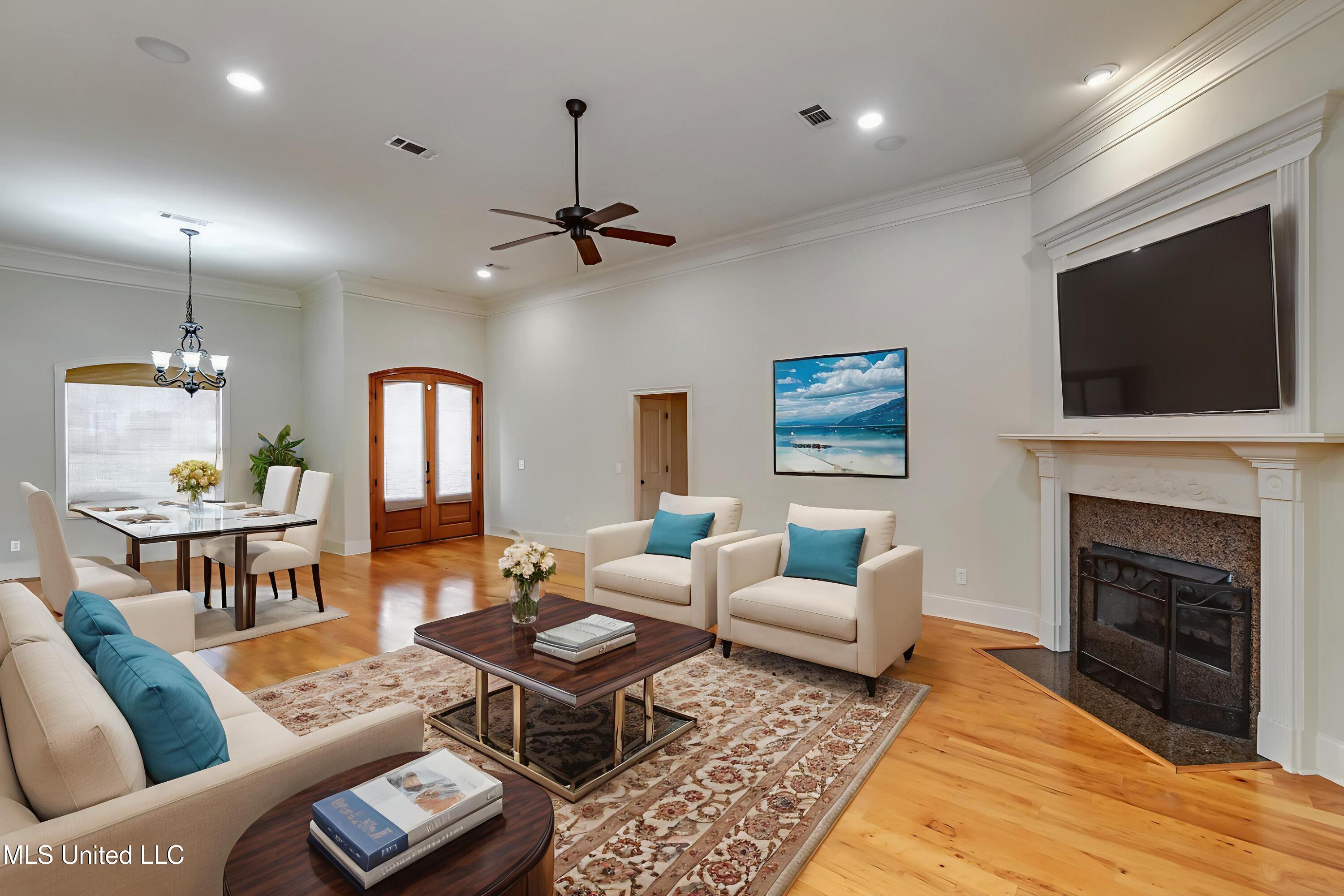 537 Turtle Lane Brandon, MS 39047 - Photo 11 of 43 537-Turtle-Ln-25 - Living Room - Standar