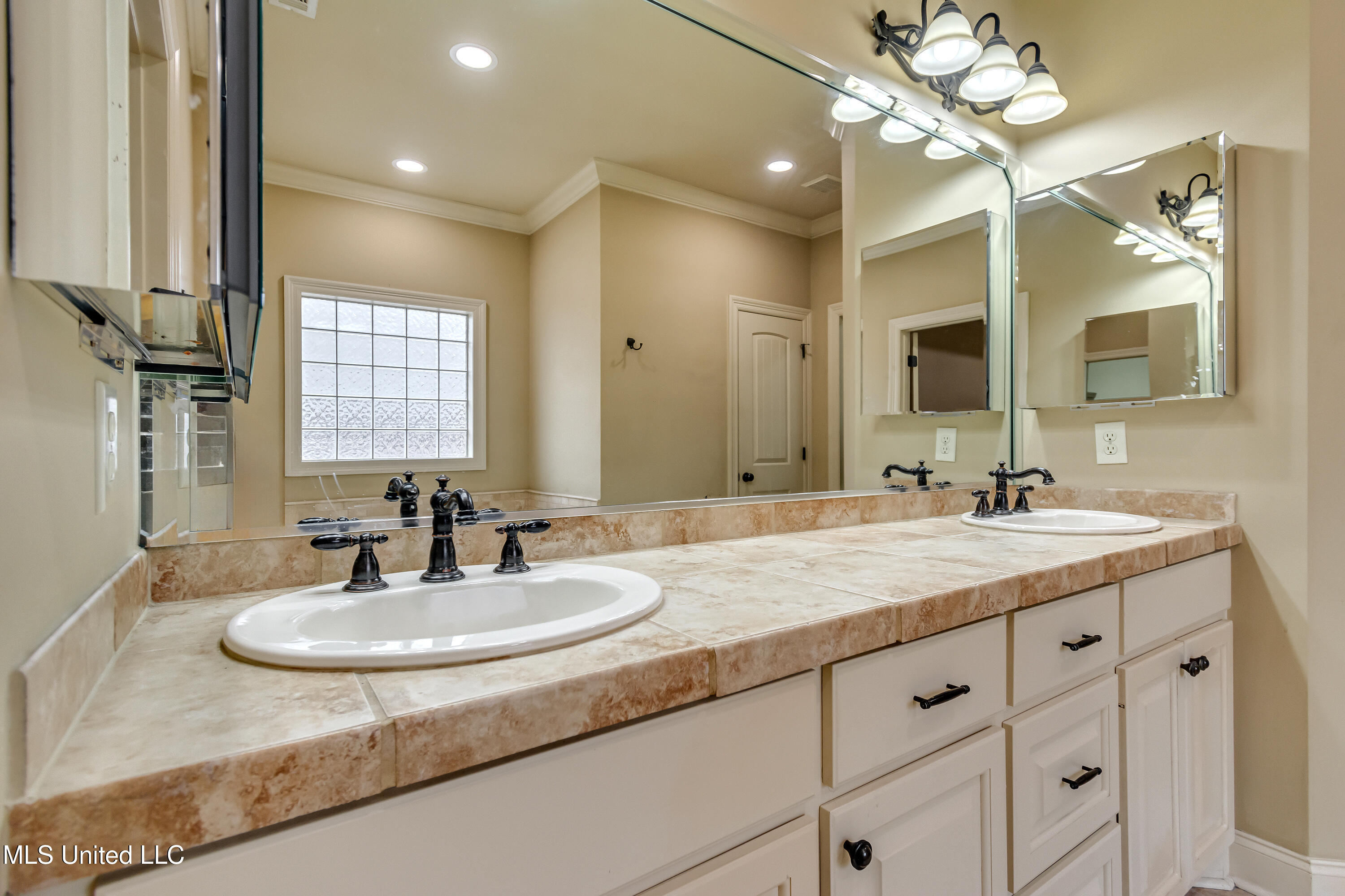 537 Turtle Lane Brandon, MS 39047 - Photo 25 of 43 537 Turtle Ln-42