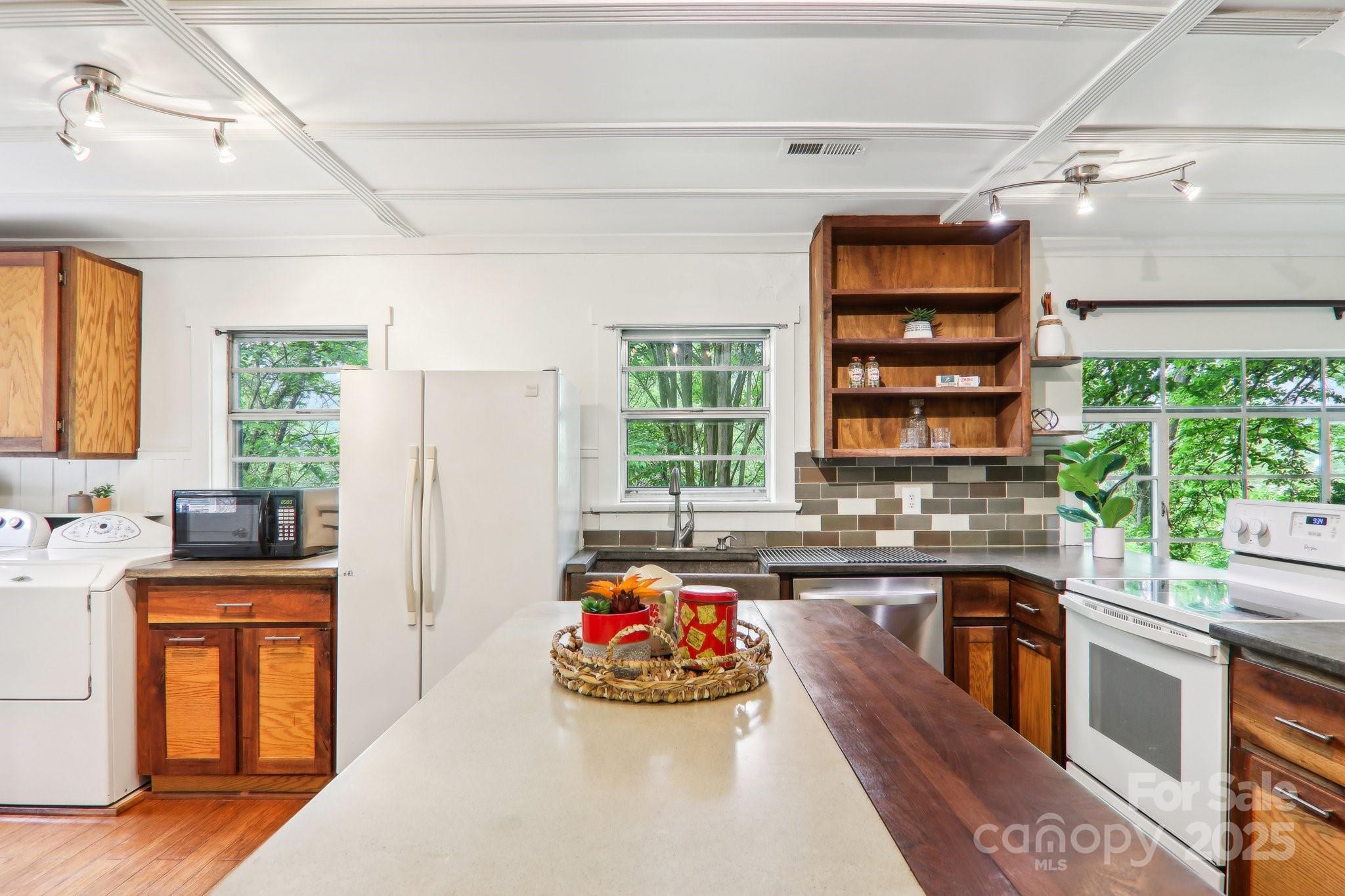 108 Patton Hill Road Swannanoa, NC 28778 - Photo 23 of 48 Gallery Image 23