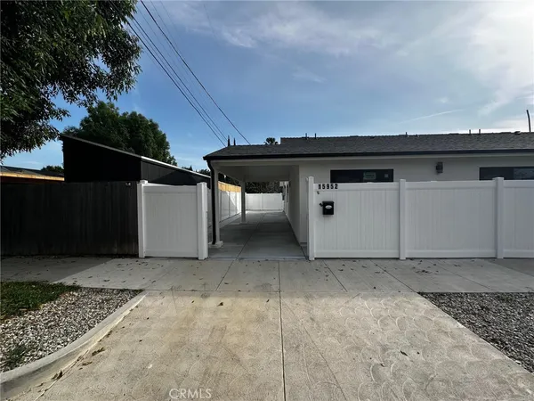 $3,950 | 15952 Cohasset Street, Van Nuys, CA 91406