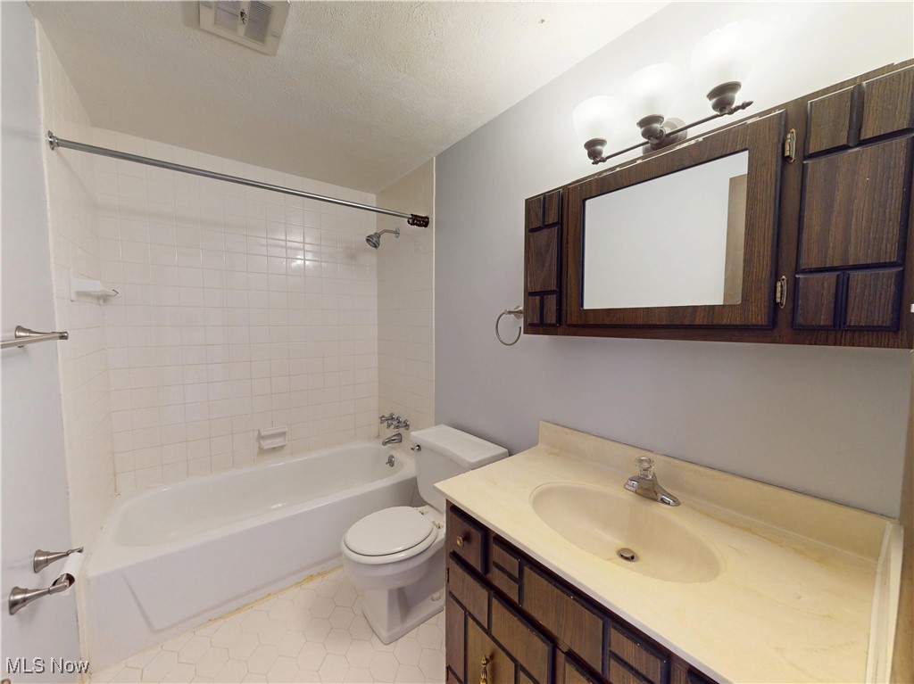 6484 State Road, Unit D1 Cleveland, OH 44134 - Photo 29 of 40 Gallery Image 29