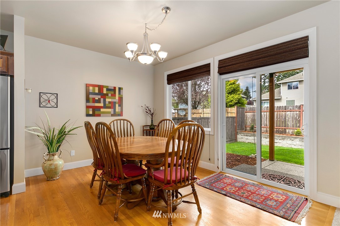 16032 Southeast 137th Terrace Renton, WA 98059 - Photo 7 of 25