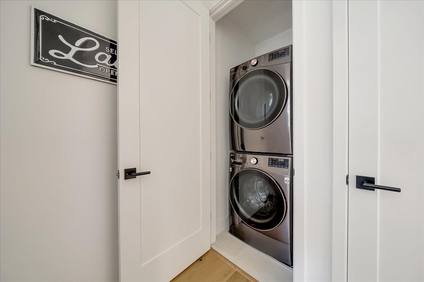 567 Pilgrim Drive Foster City, CA 94404 - Photo 7 of 14 a utility room with dryer and washer