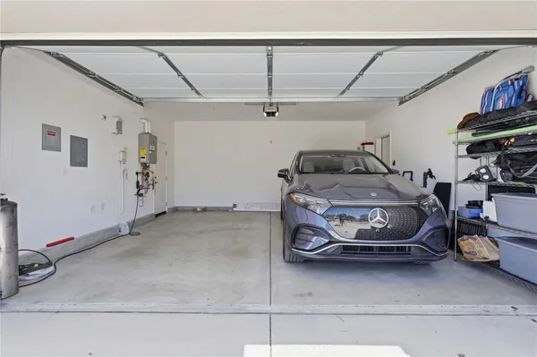 $6,600 | 18135 Hedgerow Way, Canyon Country, CA 91350