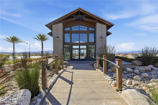 $6,600 | 18135 Hedgerow Way, Canyon Country, CA 91350