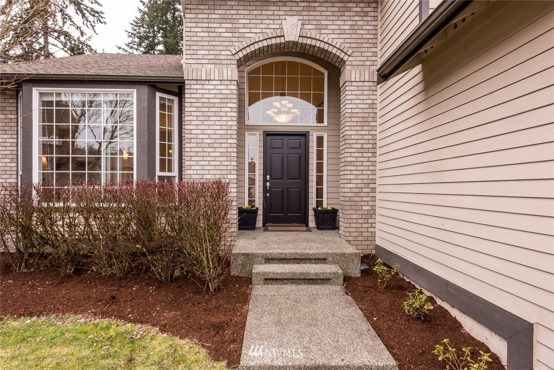 19015 33rd Avenue Southeast Bothell, WA 98012 - Photo 2 of 21