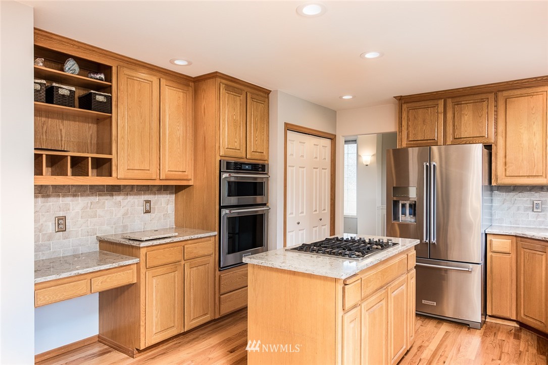 19015 33rd Avenue Southeast Bothell, WA 98012 - Photo 11 of 21