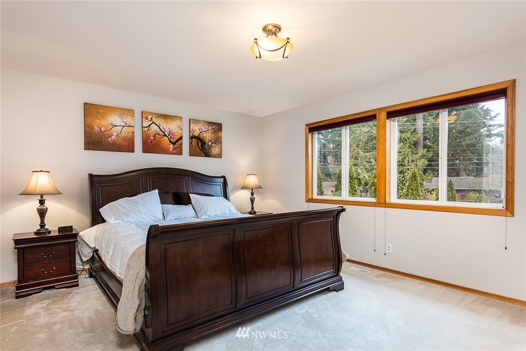 19015 33rd Avenue Southeast Bothell, WA 98012 - Photo 13 of 21