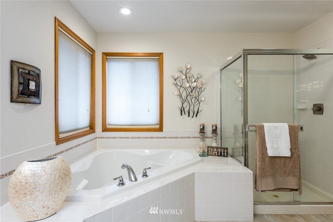 19015 33rd Avenue Southeast Bothell, WA 98012 - Photo 15 of 21