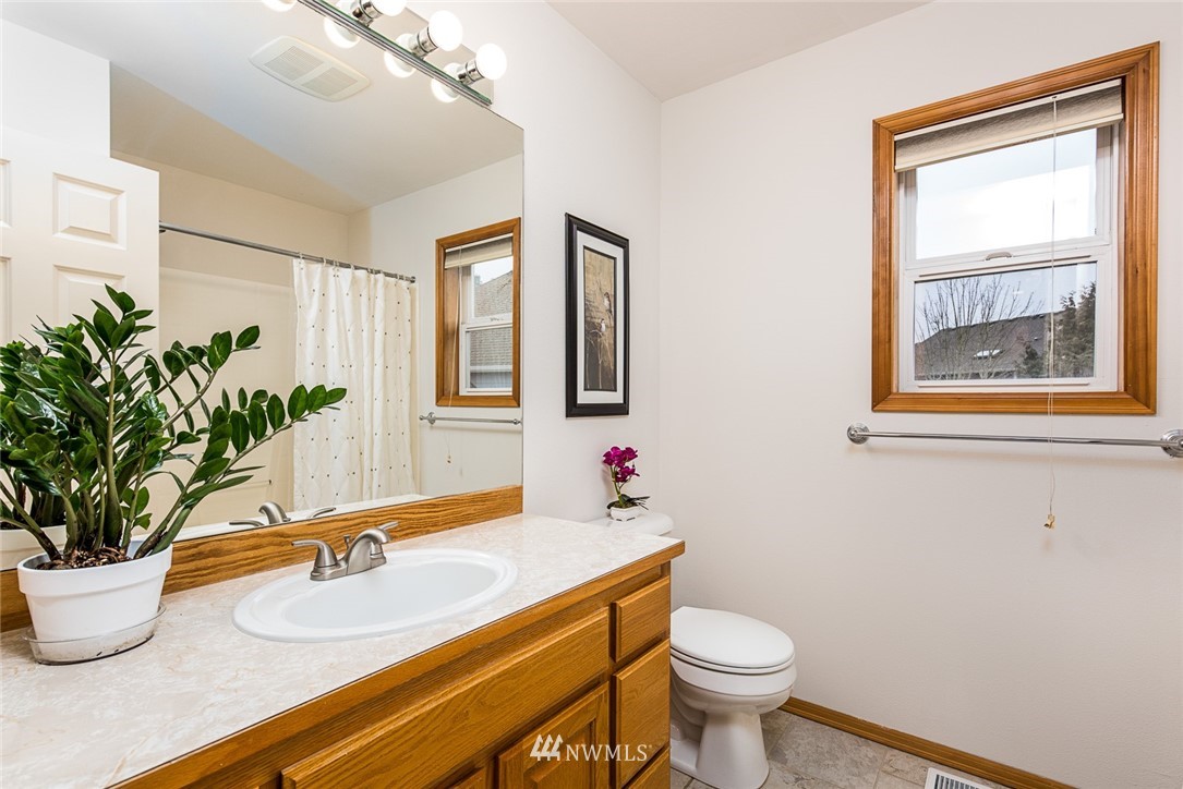 19015 33rd Avenue Southeast Bothell, WA 98012 - Photo 16 of 21