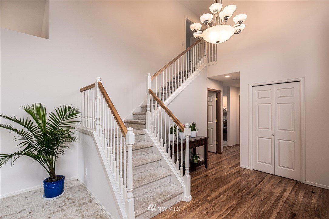 19015 33rd Avenue Southeast Bothell, WA 98012 - Photo 6 of 21