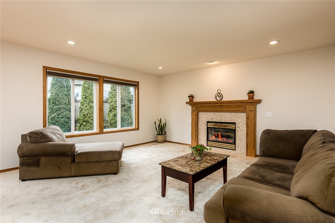 19015 33rd Avenue Southeast Bothell, WA 98012 - Photo 7 of 21
