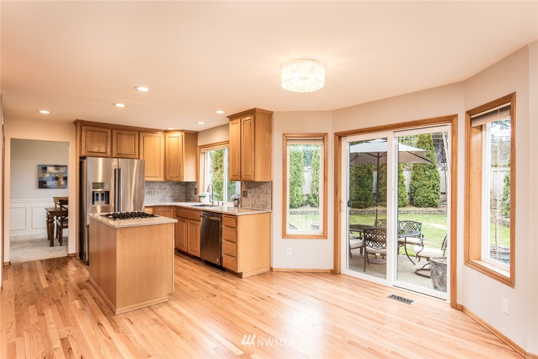 19015 33rd Avenue Southeast Bothell, WA 98012 - Photo 9 of 21