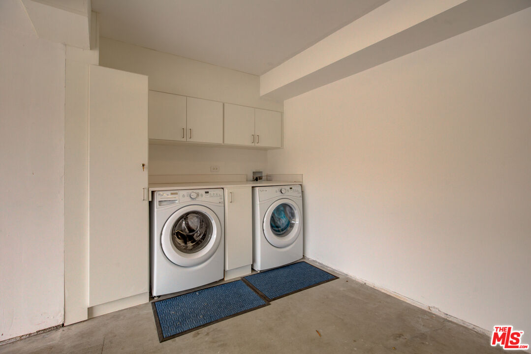 3544 Sunset Lane Oxnard, CA 93035 - Photo 48 of 56 a utility room with dryer and washer