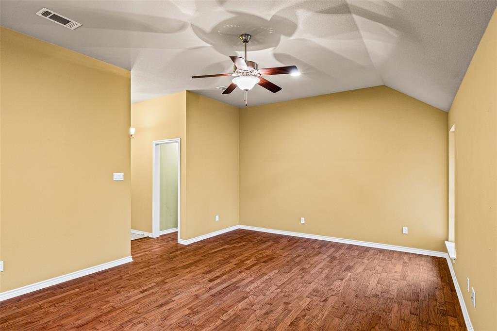 9417 Ravenswood Road Granbury, TX 76049 - Photo 7 of 39