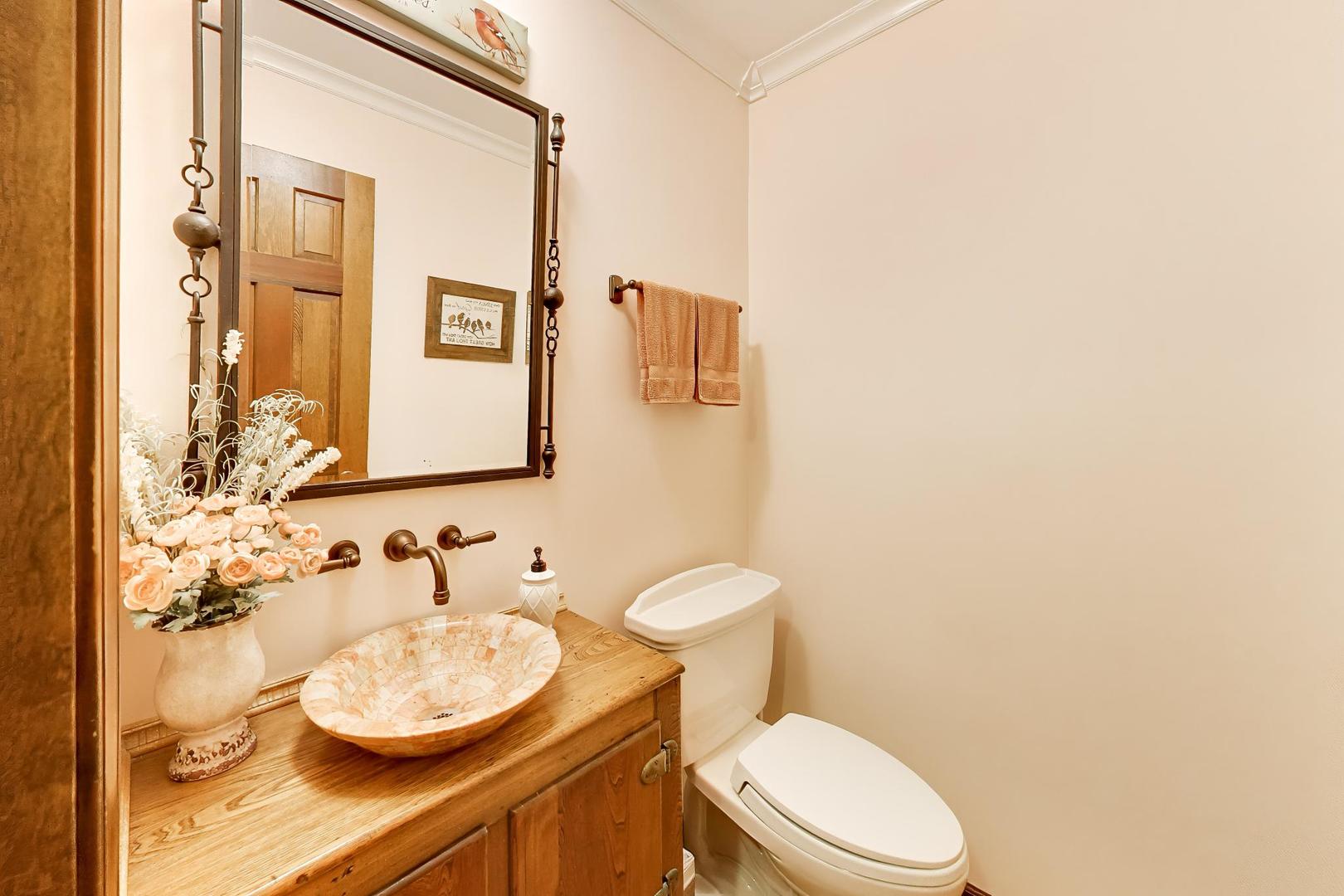 2302 Lisa Court Rolling Meadows, IL 60067 - Photo 15 of 46