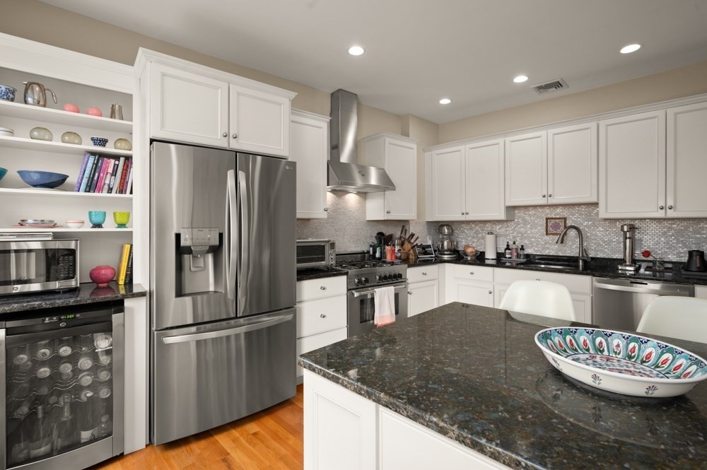 8 Colbourne Crescent, Unit 3 Brookline, MA 02445 - Photo 7 of 42