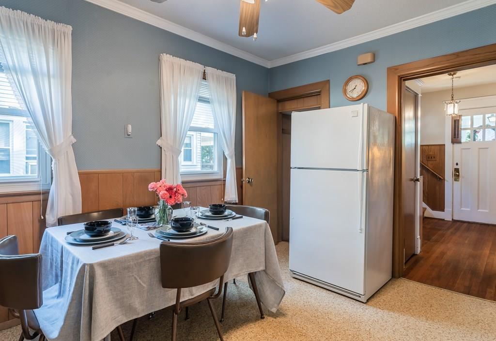 38 Castle Street Springfield, MA 01118 - Photo 20 of 41 a dining room with furniture and window