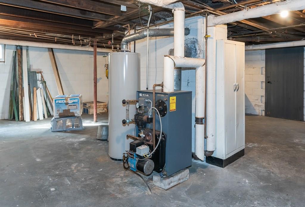 38 Castle Street Springfield, MA 01118 - Photo 41 of 41 a view of a room with gym equipment