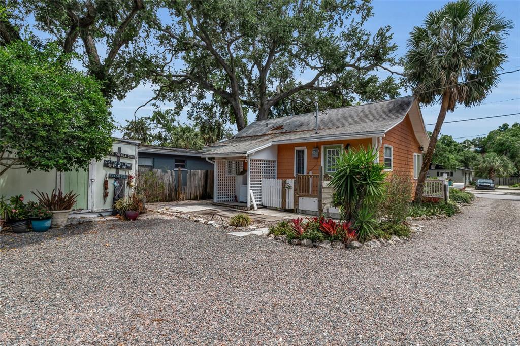 1817 6th Street Sarasota, FL 34236 - Photo 16 of 63