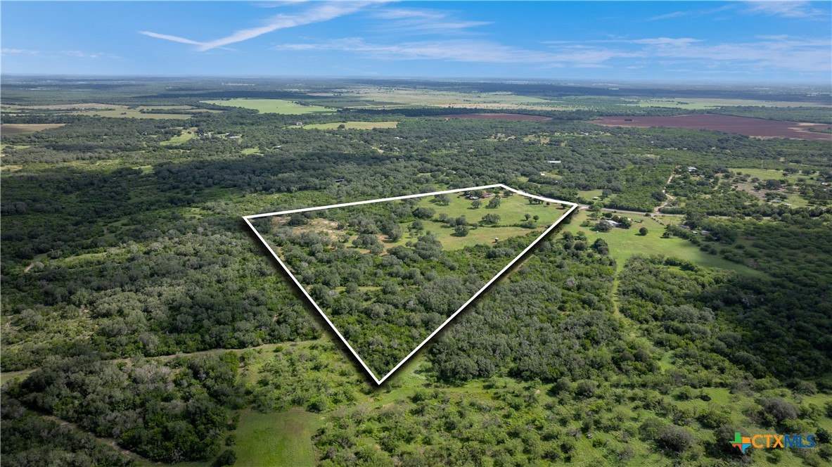 1033 Farm To Market 1351 Goliad, TX 77963 - Photo 34 of 34 a view of a tennis court