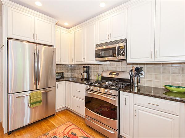 8 Lincoln Road, Unit 1 Brookline, MA 02445 - Photo 7 of 17