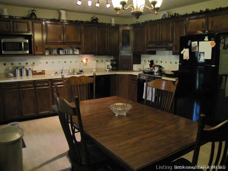 2150 Leonard Road Northwest Corydon, IN 47112 - Photo 12 of 37 Gallery Image 12