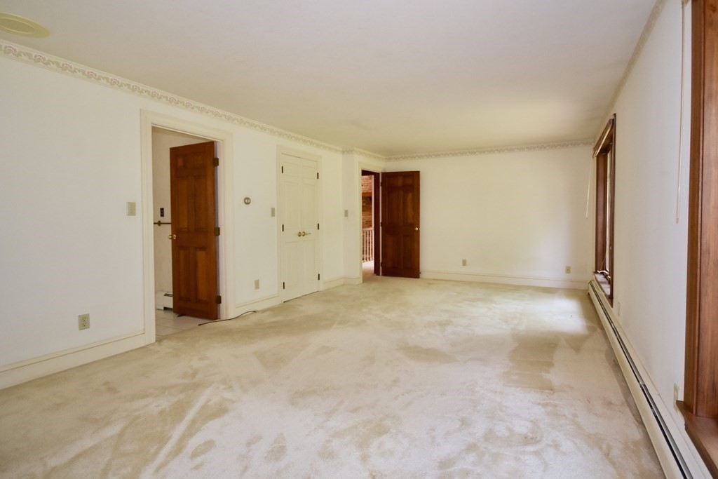 136 Rock O'Dundee Road Dartmouth, MA 02748 - Photo 15 of 30