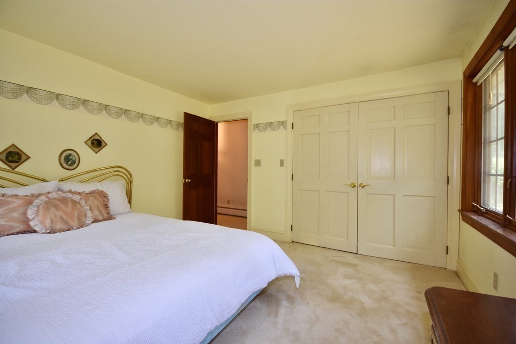 136 Rock O'Dundee Road Dartmouth, MA 02748 - Photo 19 of 30