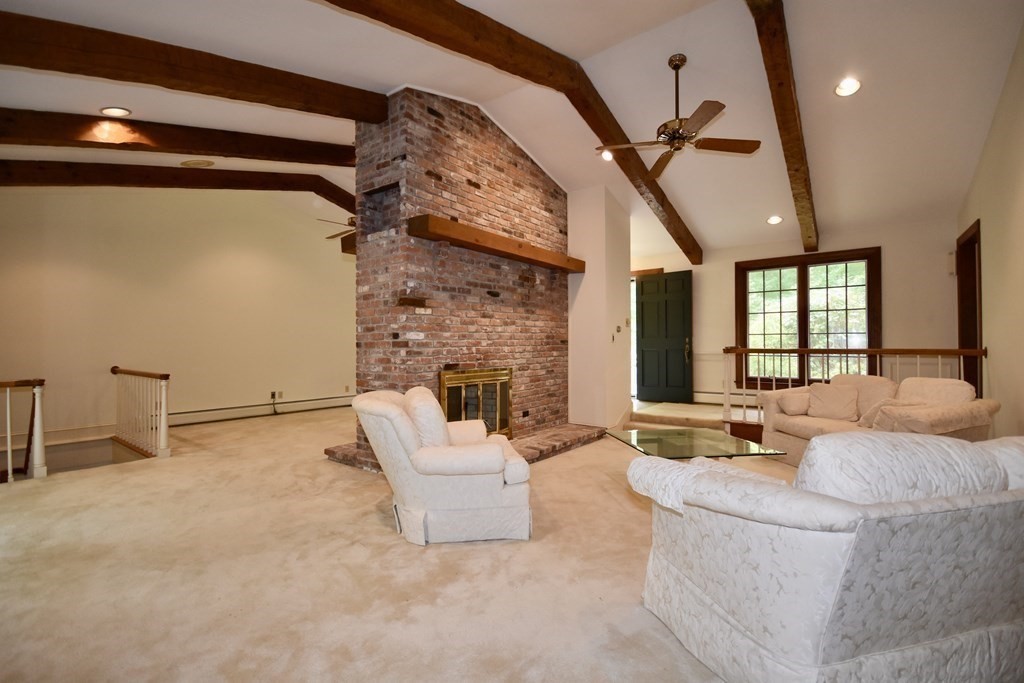136 Rock O'Dundee Road Dartmouth, MA 02748 - Photo 7 of 30